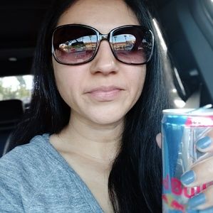 Meet your Posher, Erika